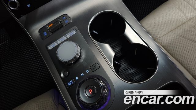 Genesis GV70 2.5T Gasoline AWD 2025 — фото 9