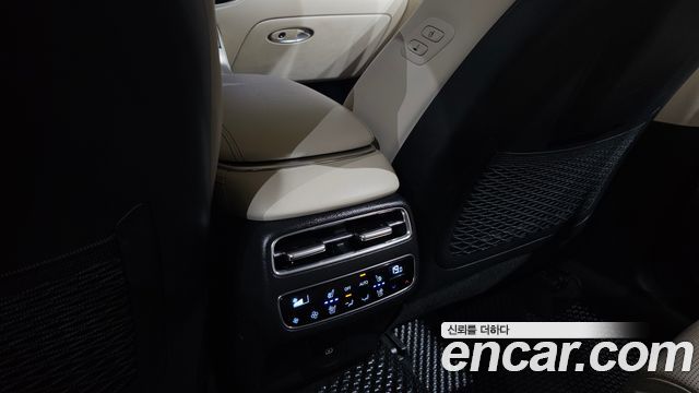 Genesis GV70 2.5T Gasoline AWD 2025 — фото 19