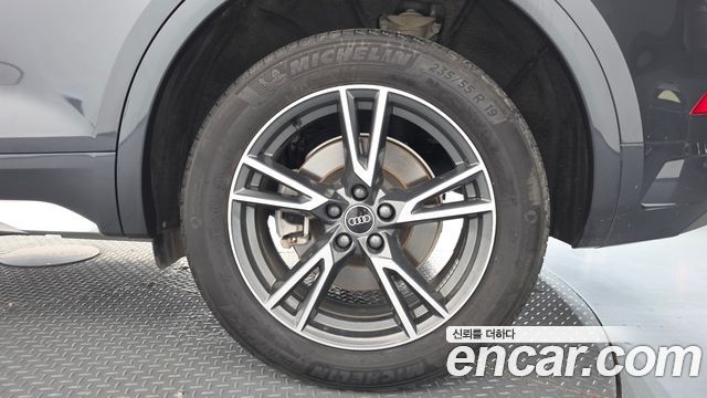 Audi Q5 (FY) 40 TDI Quattro 2021 — фото 27
