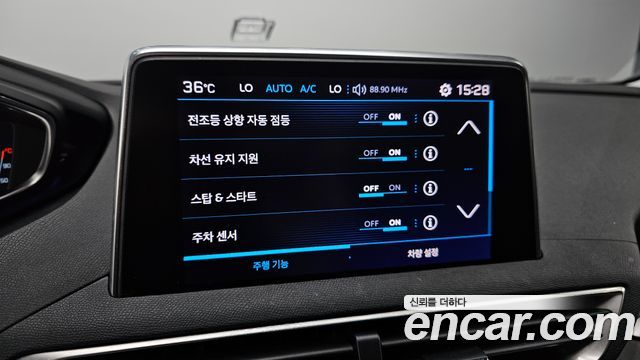 Peugeot 5008 (II) 1.6 BlueHDi Allure 2019 — фото 20