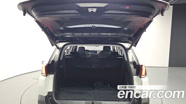 Peugeot 5008 (II) 1.6 BlueHDi Allure 2019 — фото 24