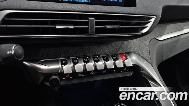 Peugeot 5008 (II) 1.6 BlueHDi Allure 2019 — фото 37