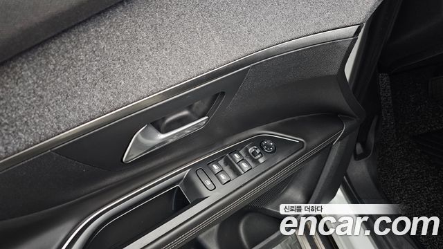 Peugeot 5008 (II) 1.6 BlueHDi Allure 2019 — фото 43