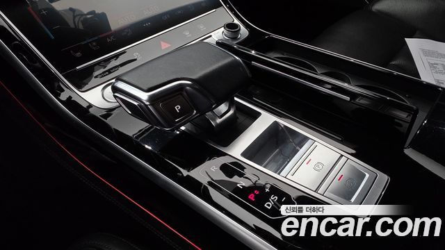 Audi A8 (D5) 55 TFSI Quattro LWB 2020 — фото 9
