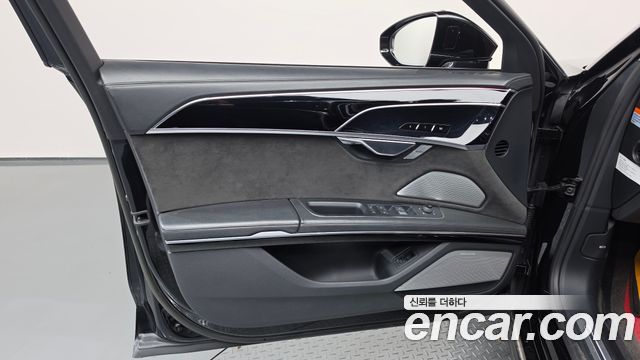 Audi A8 (D5) 55 TFSI Quattro LWB 2020 — фото 24