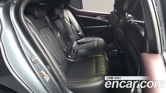 Genesis G70 2.0T Elite 2019 — фото 11