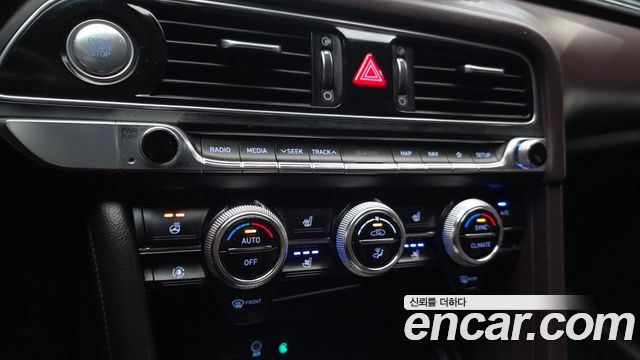 Genesis G70 2.0T Elite 2019 — фото 18