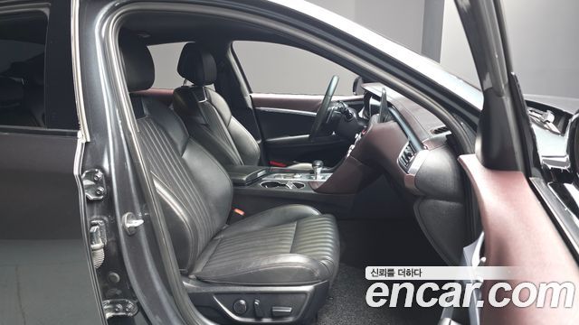 Genesis G70 2.0T Elite 2019 — фото 26