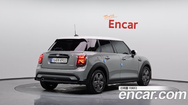 MINI Cooper 5Door Classic Third Generation 2023 — фото 2