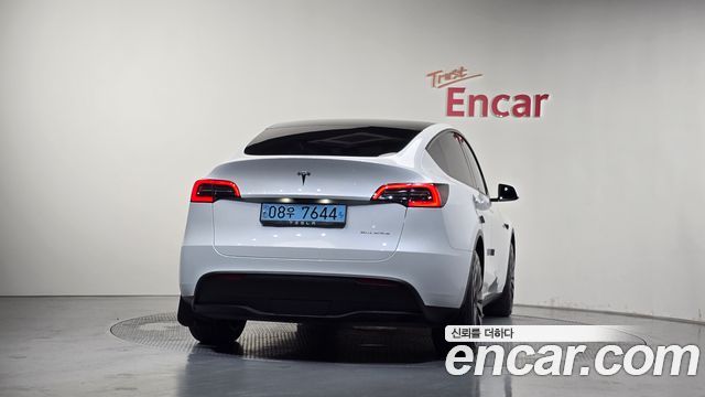 Tesla Model Y Long Range AWD 2021 — фото 4