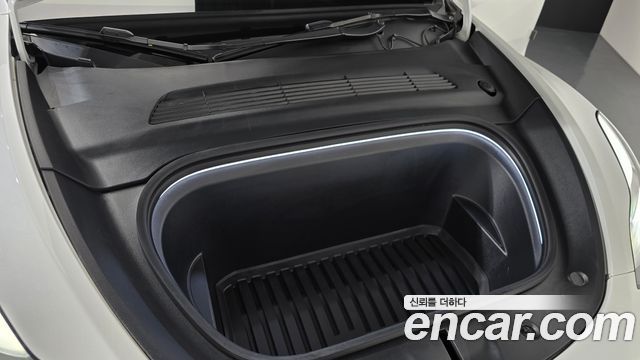 Tesla Model Y Long Range AWD 2021 — фото 6