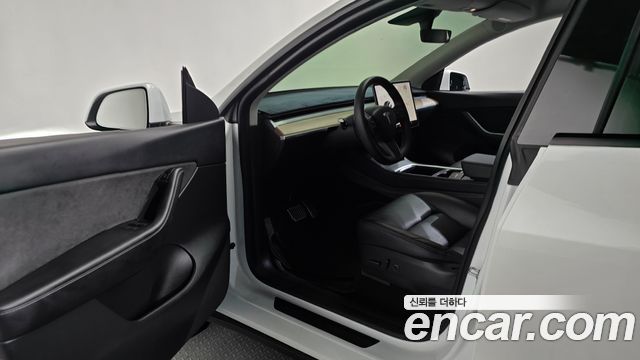 Tesla Model Y Long Range AWD 2021 — фото 10