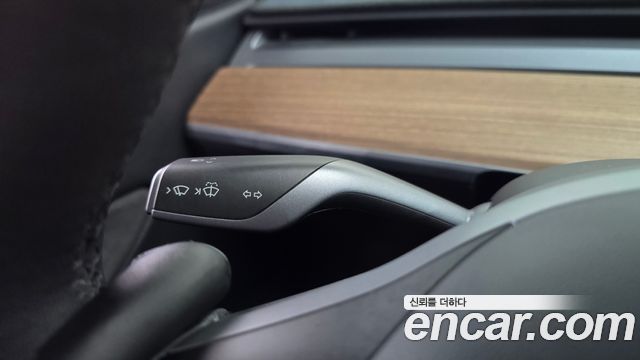 Tesla Model Y Long Range AWD 2021 — фото 23