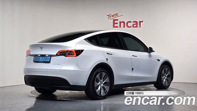 Tesla Model Y Long Range AWD 2021 — фото 2