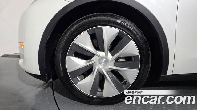 Tesla Model Y Long Range AWD 2021 — фото 5