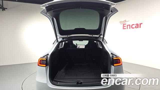 Tesla Model Y Long Range AWD 2021 — фото 21