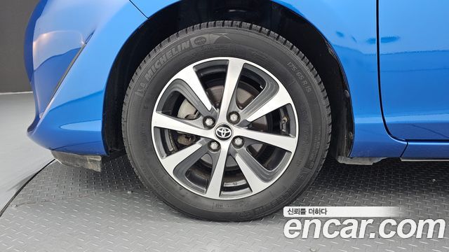 Toyota Prius C 1.5 2018 — фото 5