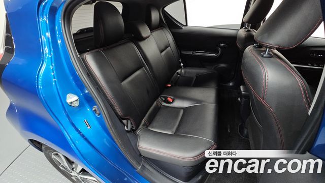 Toyota Prius C 1.5 2018 — фото 11