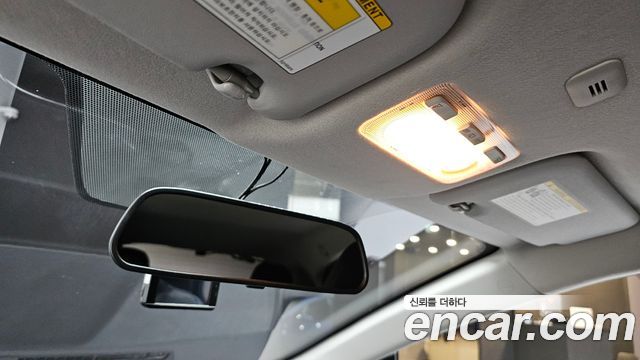 Toyota Prius C 1.5 2018 — фото 16
