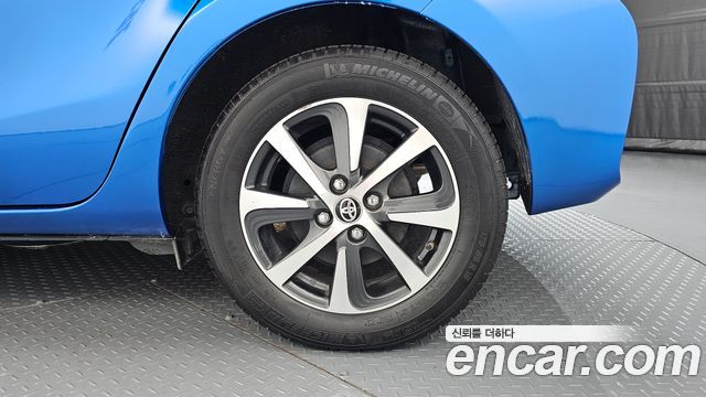 Toyota Prius C 1.5 2018 — фото 21
