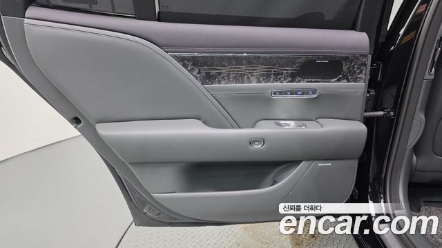 Genesis G90 (RS4) Gasoline 3.5 Turbo e-S/C AWD 2026 — фото 25