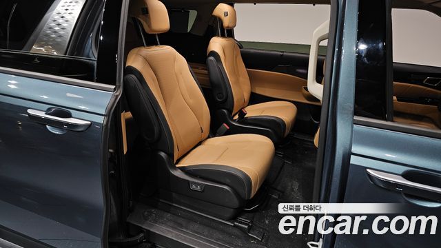 Kia Carnival (IV) Gasoline 9-Seater Signature 2023 — фото 12