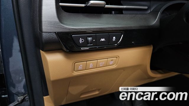 Kia Carnival (IV) Gasoline 9-Seater Signature 2023 — фото 28