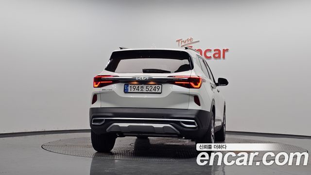 Kia Seltos Gasoline 1.6 Turbo 2WD Signature 2023 — фото 4