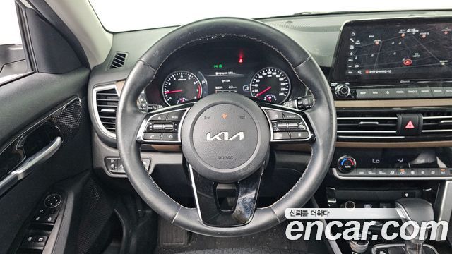 Kia Seltos Gasoline 1.6 Turbo 2WD Signature 2023 — фото 13