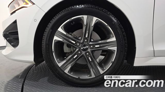 Kia K5 (III) 2.0 Signature 2023 — фото 5