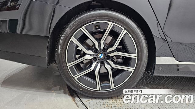 BMW 7 Series (G70) 740i xDrive M Sport 2025 — фото 5