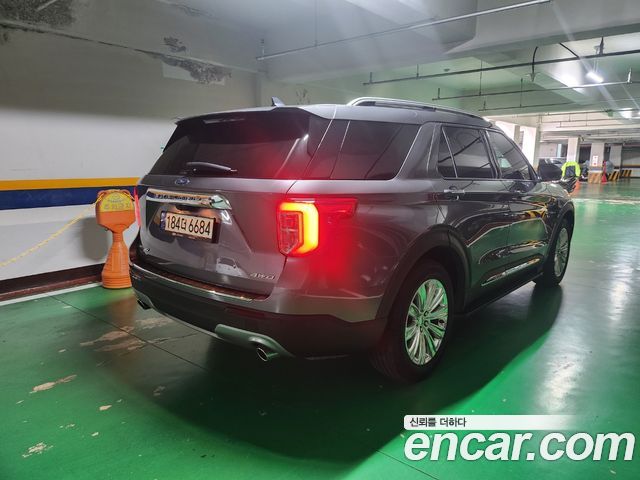 Ford Explorer (VI) 2.3 LimIted 4WD 2022 — фото 3