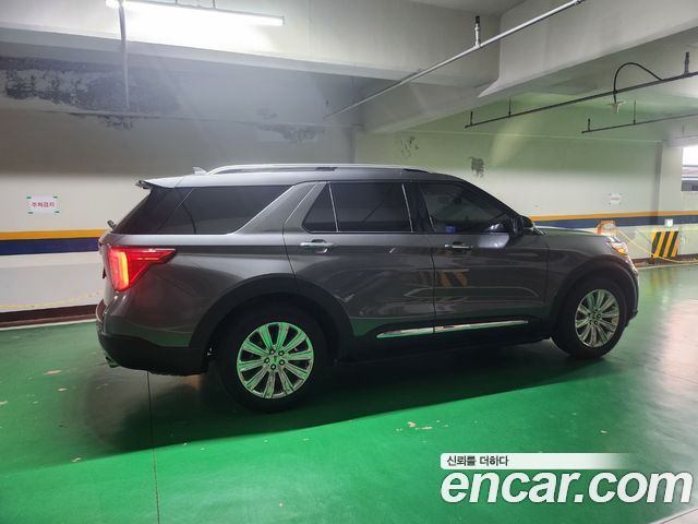 Ford Explorer (VI) 2.3 LimIted 4WD 2022 — фото 7