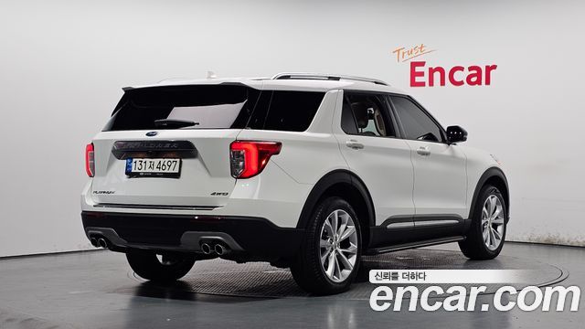 Ford Explorer (VI) 3.0 Platinum 4WD 2021 — фото 2