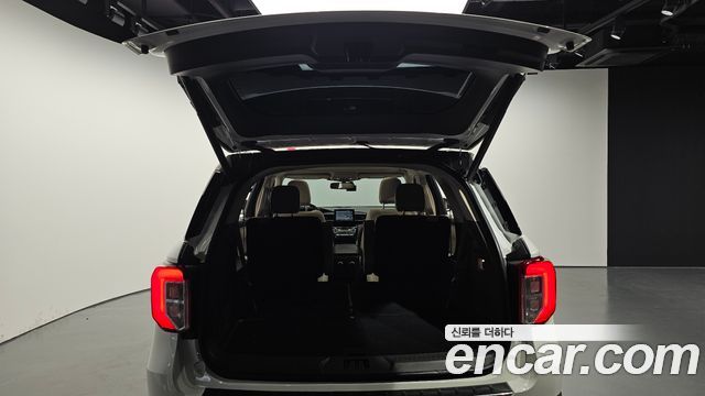 Ford Explorer (VI) 3.0 Platinum 4WD 2021 — фото 24