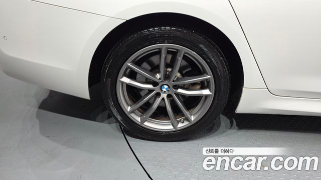 BMW 5 Series (G30) 520d xDrive M Sport Package Plus 2018 — фото 5