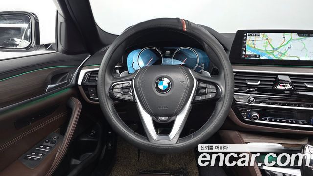 BMW 5 Series (G30) 520d xDrive M Sport Package Plus 2018 — фото 12