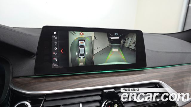 BMW 5 Series (G30) 520d xDrive M Sport Package Plus 2018 — фото 14