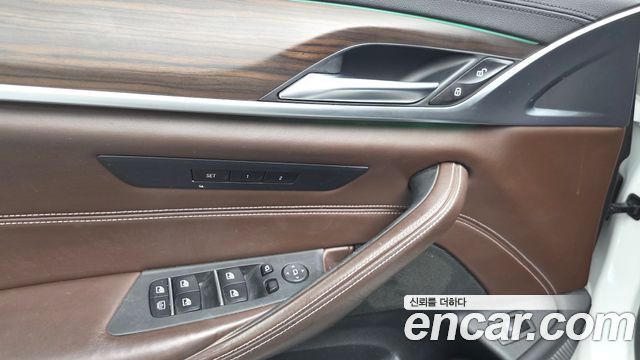 BMW 5 Series (G30) 520d xDrive M Sport Package Plus 2018 — фото 28