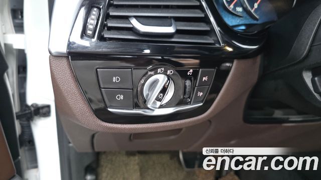 BMW 5 Series (G30) 520d xDrive M Sport Package Plus 2018 — фото 32