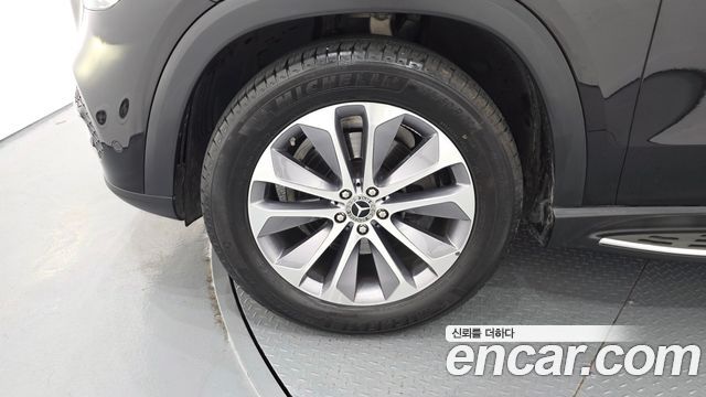 Mercedes-Benz GLE-Class (W167) GLE300d 4MATIC 2022 — фото 5