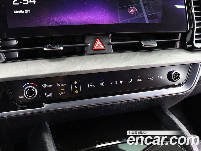 Kia Sportage (V) Diesel 2.0 2WD Signature Gravity 2022 — фото 9