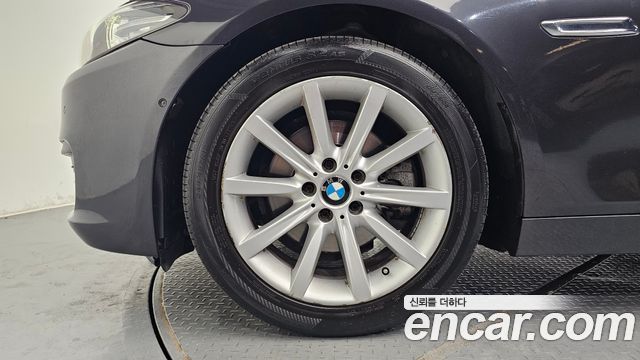 BMW 5 Series (F10) 528i 2014 — фото 5