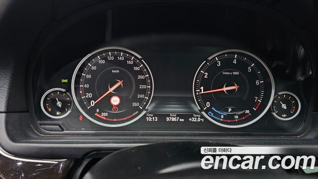 BMW 5 Series (F10) 528i 2014 — фото 8