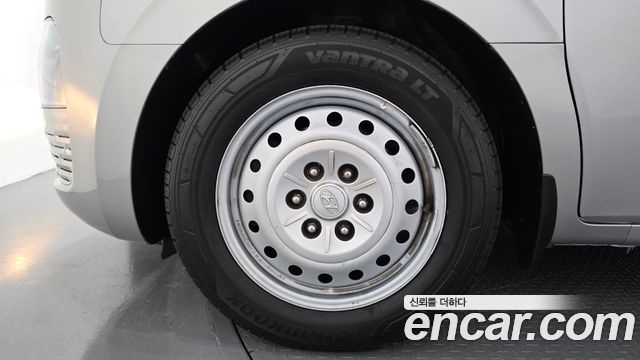 Hyundai Staria Cargo 3-Seater Smart 2023 — фото 5