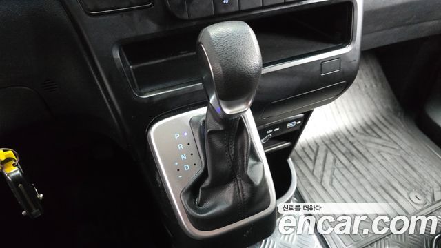 Hyundai Staria Cargo 3-Seater Smart 2023 — фото 9