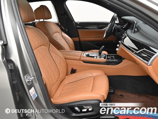 BMW 7 Series (G11) 740Li xDrive M Sport Package 2021 — фото 10