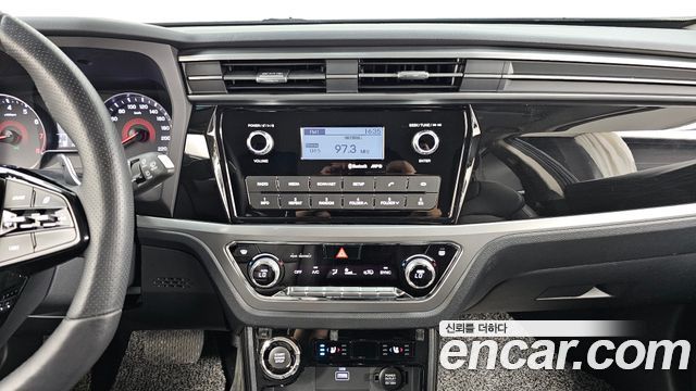 KG Mobility (SsangYong) Beautiful Korando Gasoline 1.5 2WD C3 Plus 2021 — фото 14