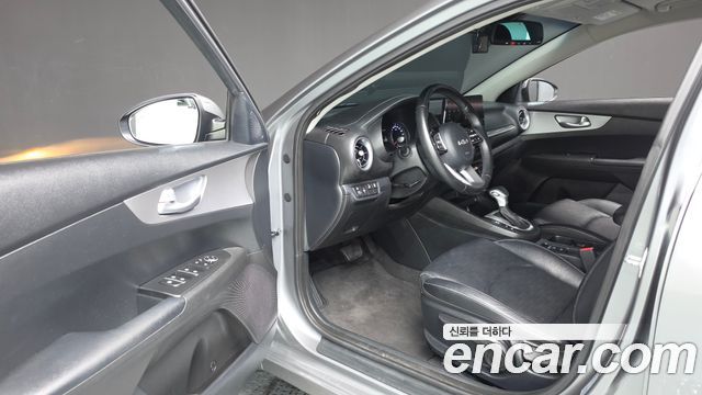 Kia K3 (II) 1.6 Prestige 2022 — фото 10