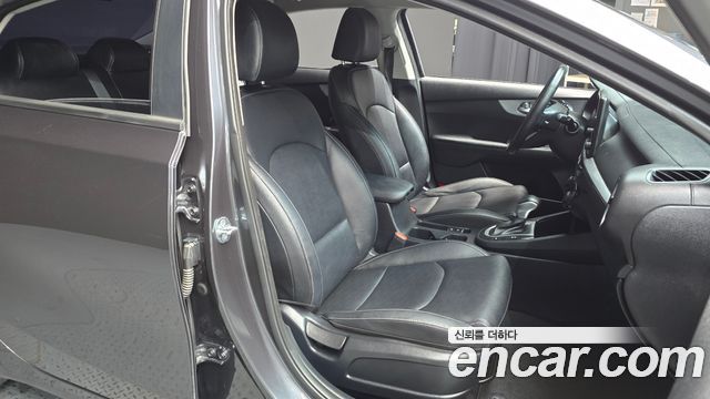 Kia K3 (II) 1.6 Prestige 2022 — фото 26